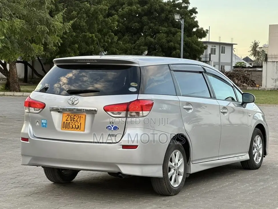 Toyota Wish 2009 Silver