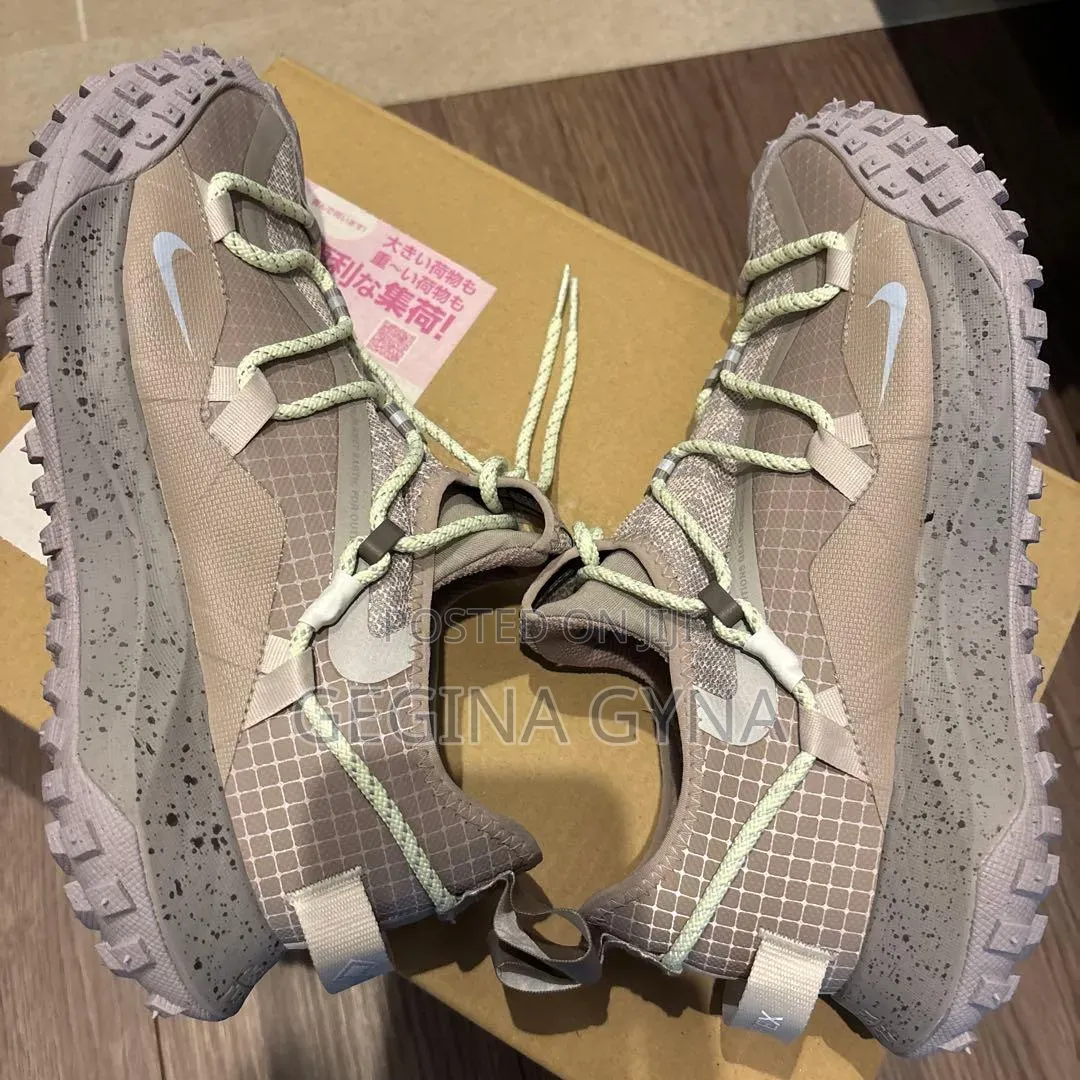 Ckassy and Elegant Sneakers Available Karibuni