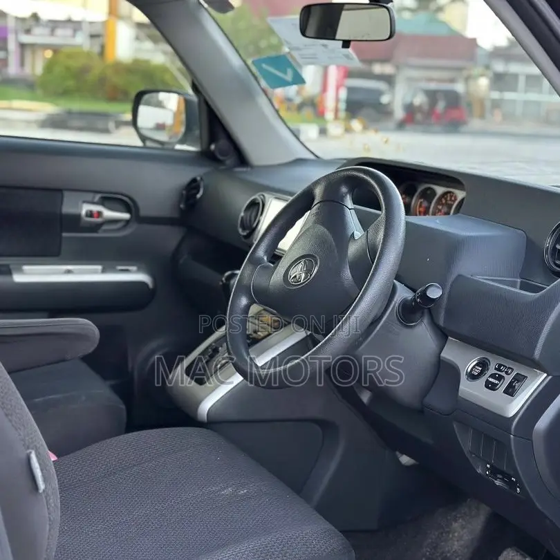 Toyota Corolla Rumion 2009 Black
