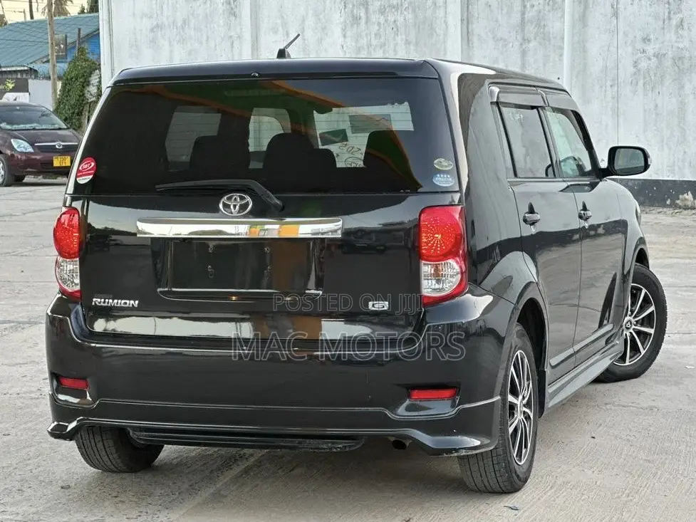 Toyota Corolla Rumion 2009 Black