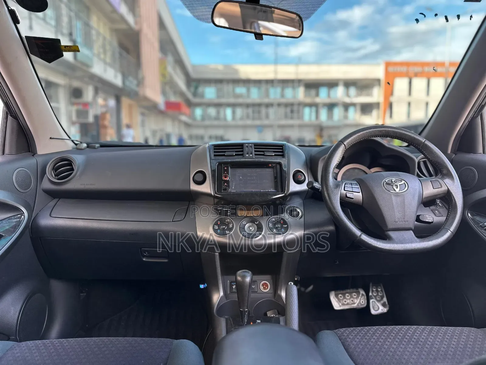 Toyota Vanguard 2011 Black