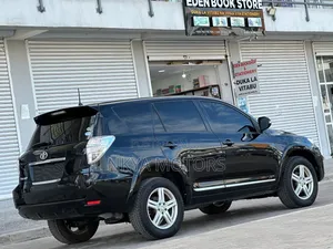 Toyota Vanguard 2011 Black