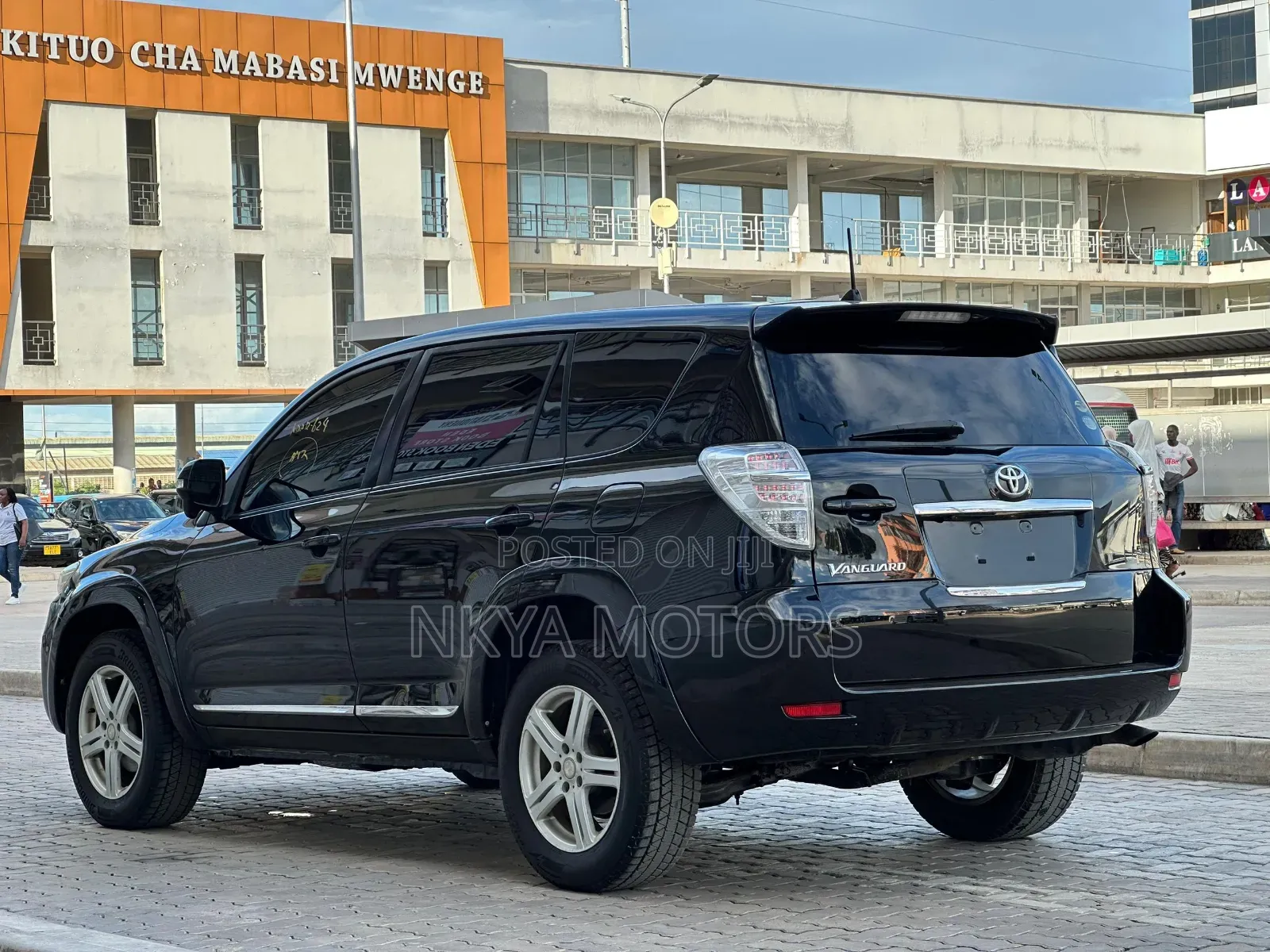 Toyota Vanguard 2011 Black