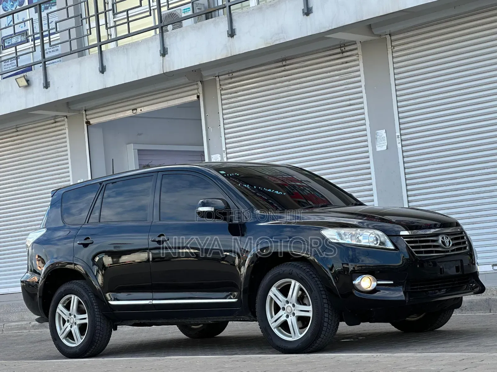 Toyota Vanguard 2011 Black