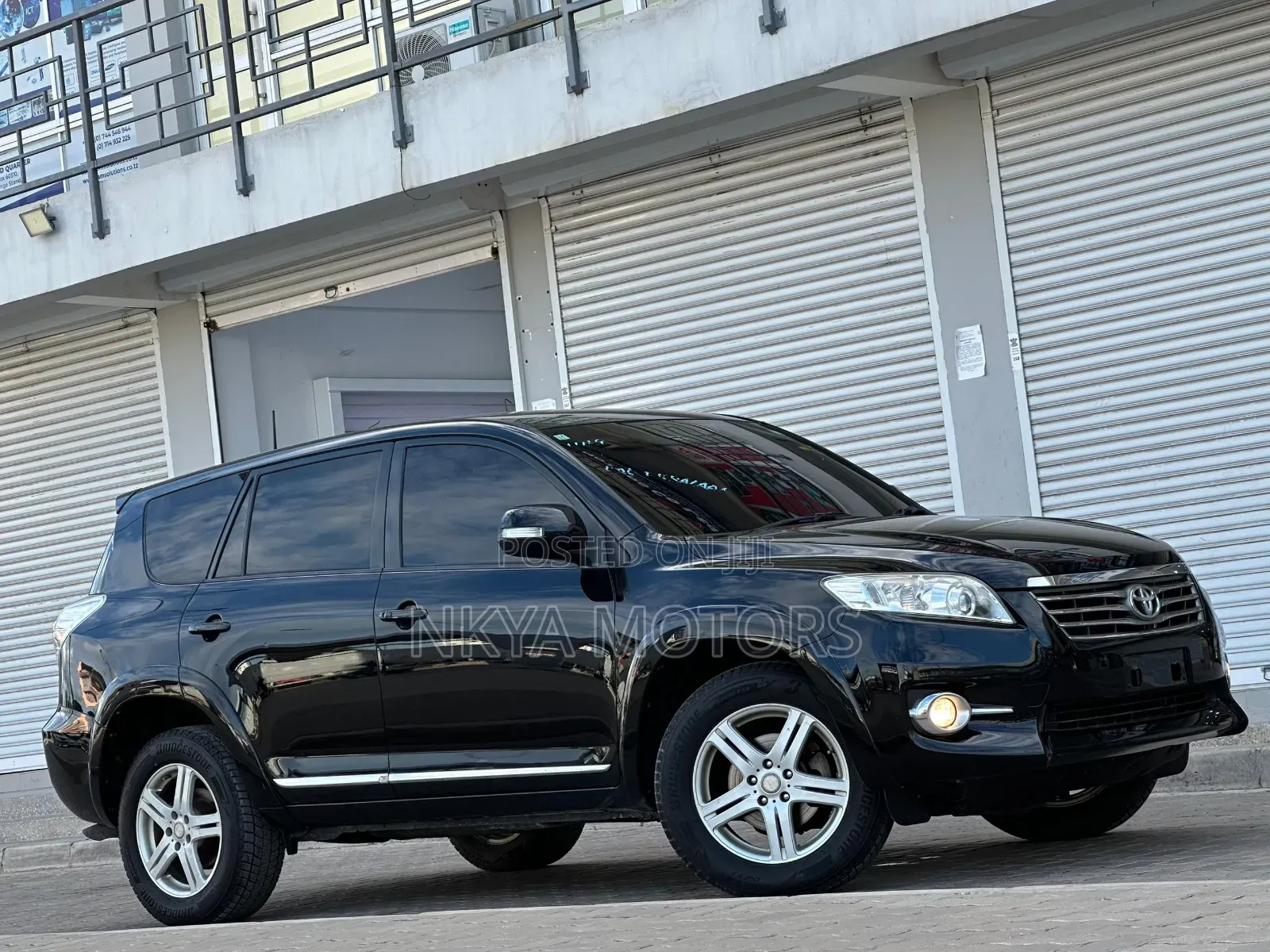 Toyota Vanguard 2011 Black