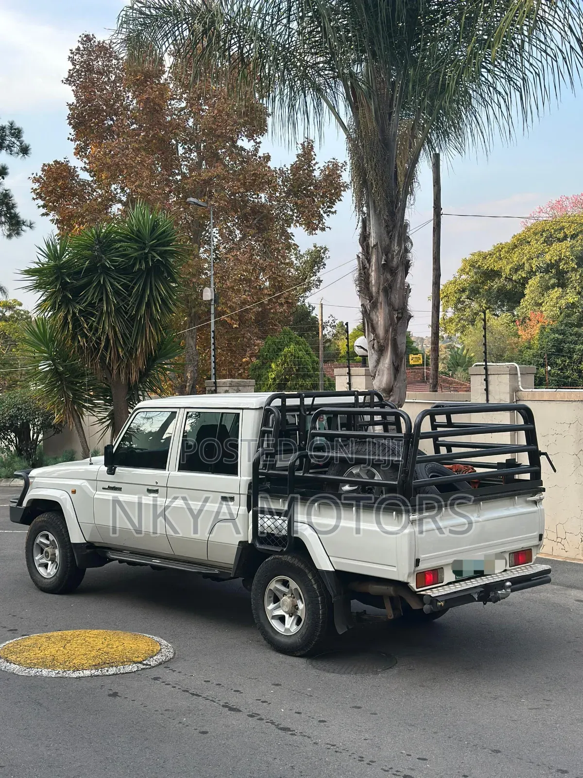 Toyota Land Cruiser 2018 White