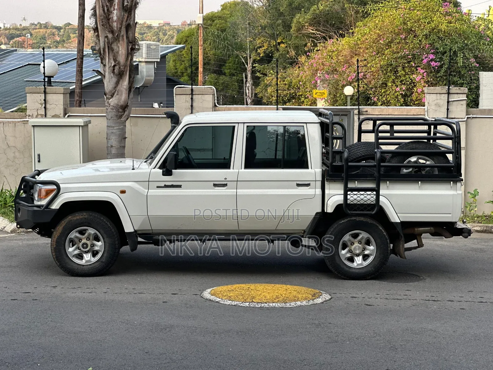 Toyota Land Cruiser 2018 White