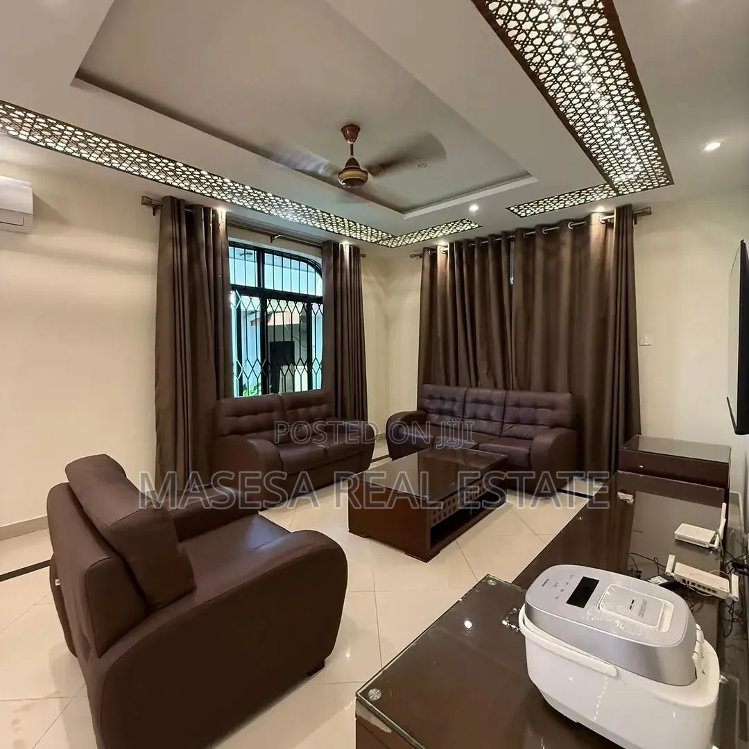 Furnished 4bdrm Villa in Ada Estate for rent