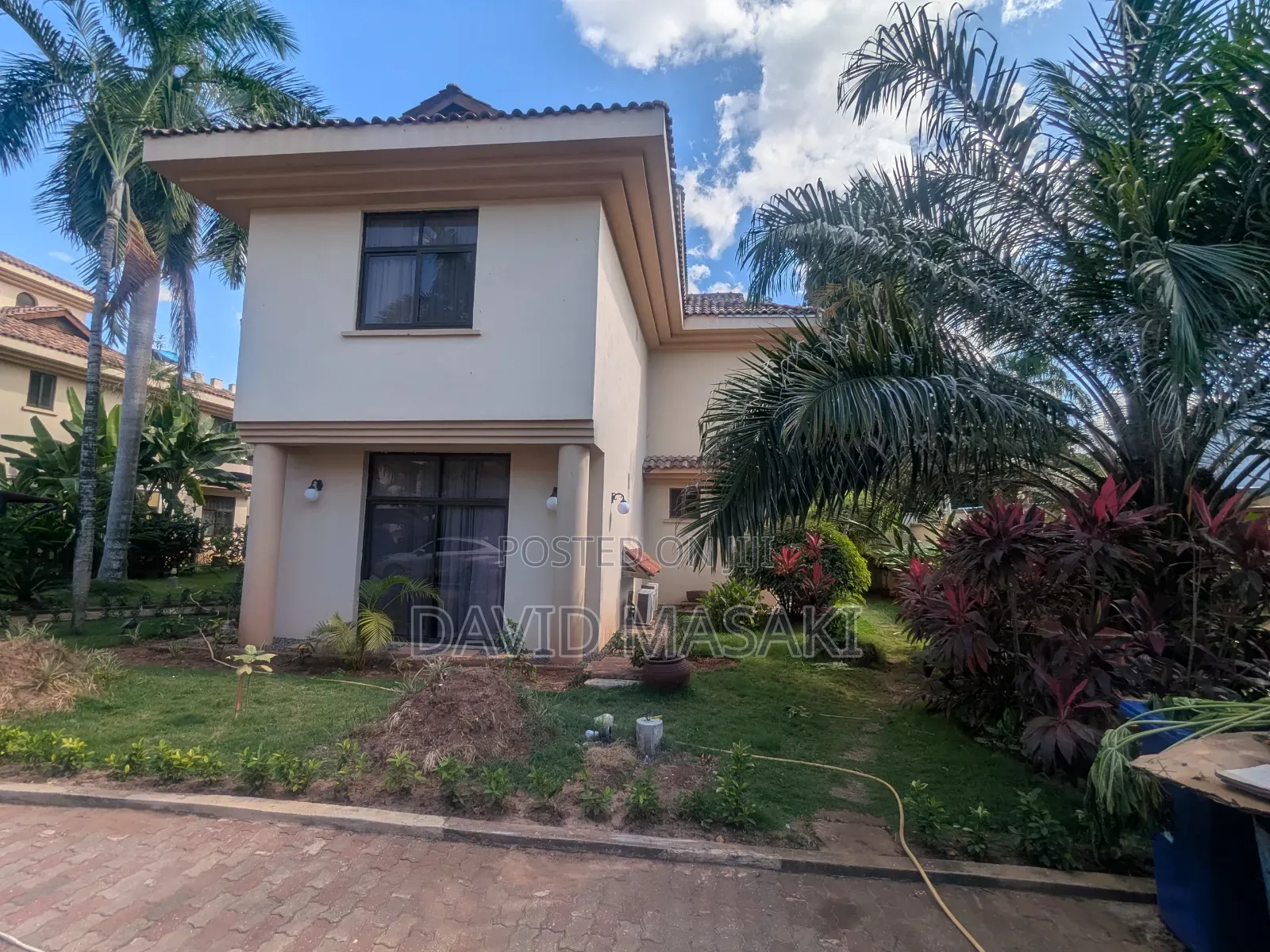 Furnished 4bdrm Villa in Villas, Oyster Bay for rent