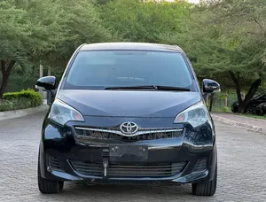 Toyota Ractis 2011 Black