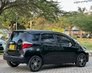 Toyota Ractis 2011 Black