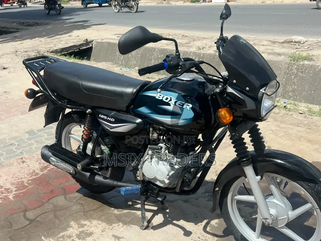 Bajaj Boxer 125 2023 Black