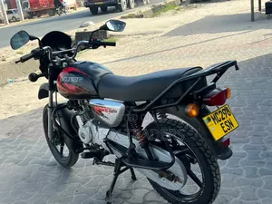 Bajaj Boxer X125 2022 Black