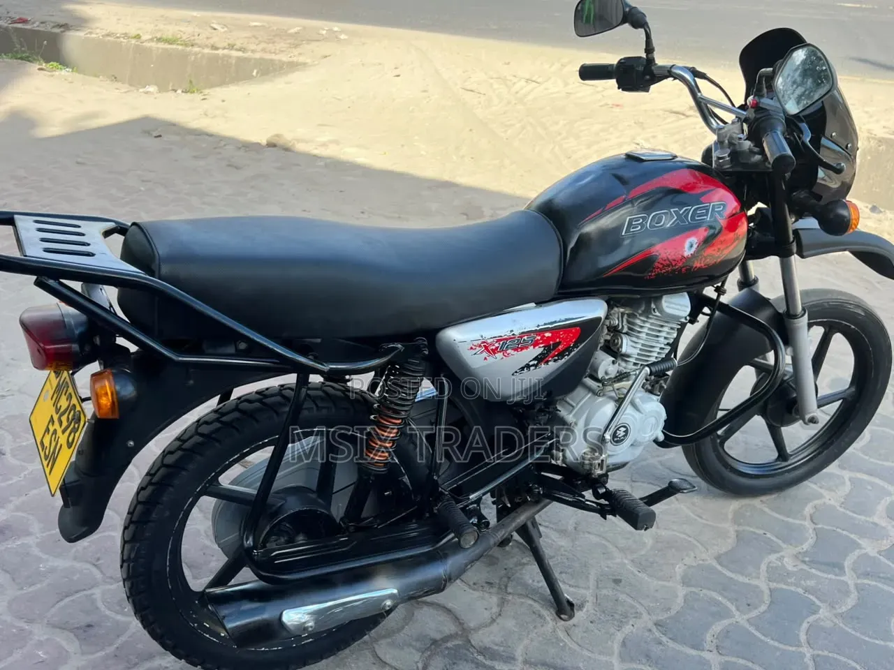Bajaj Boxer X125 2022 Black