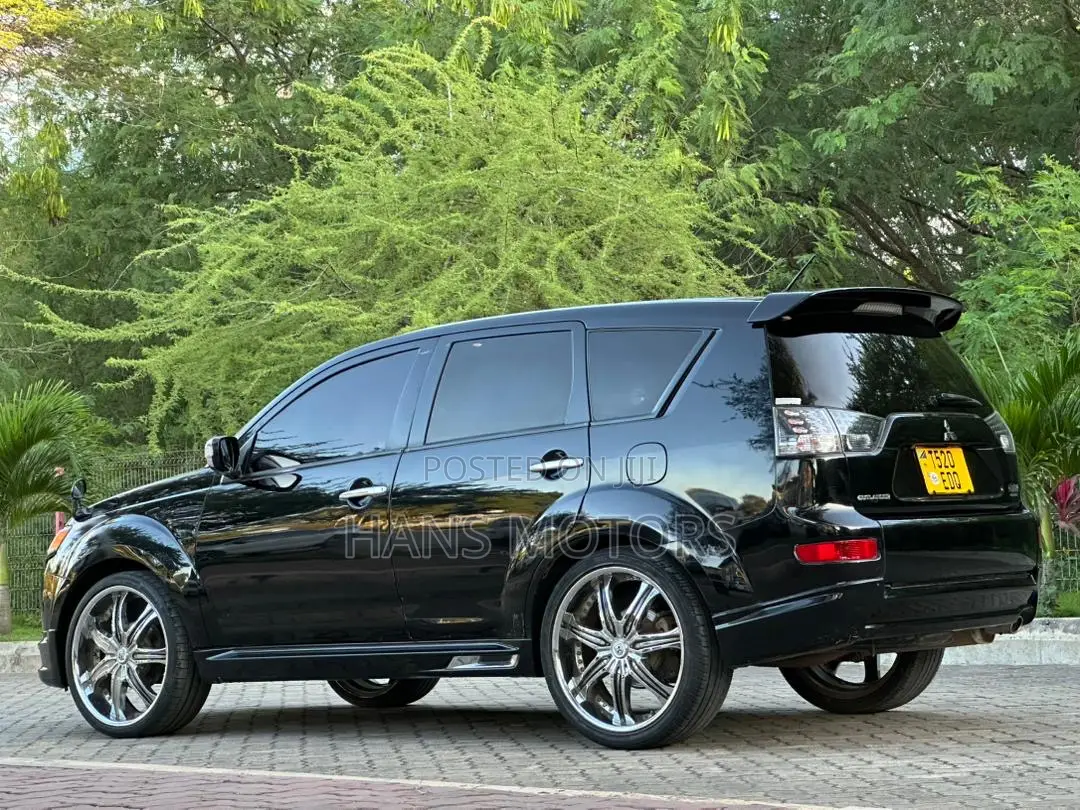 Mitsubishi Outlander 2010 Black