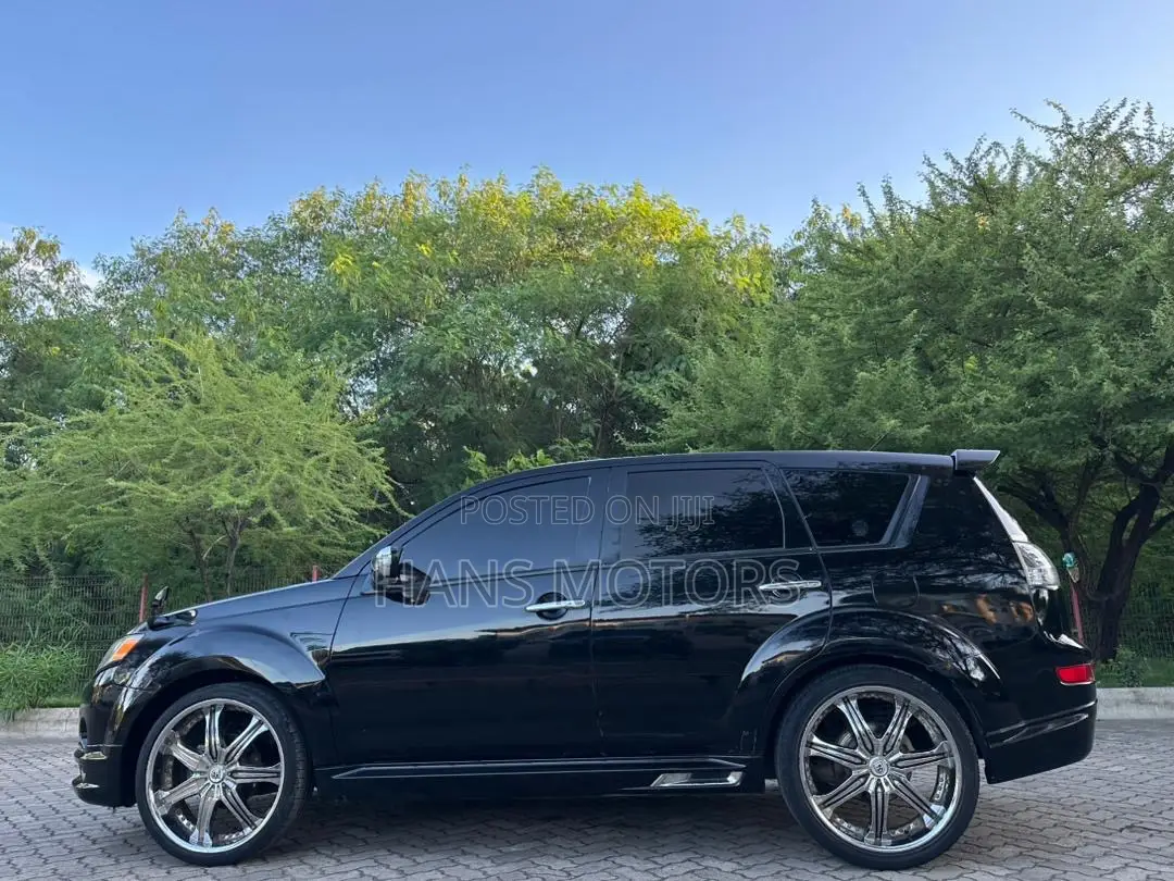 Mitsubishi Outlander 2010 Black