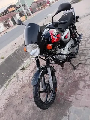 Bajaj Boxer X125 2020 Red