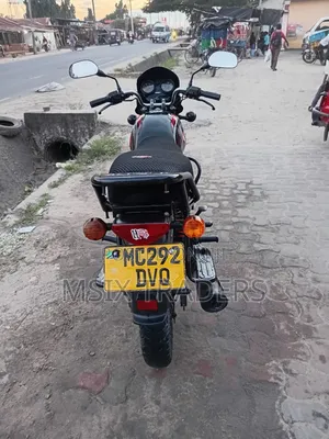 Bajaj Boxer X125 2020 Red