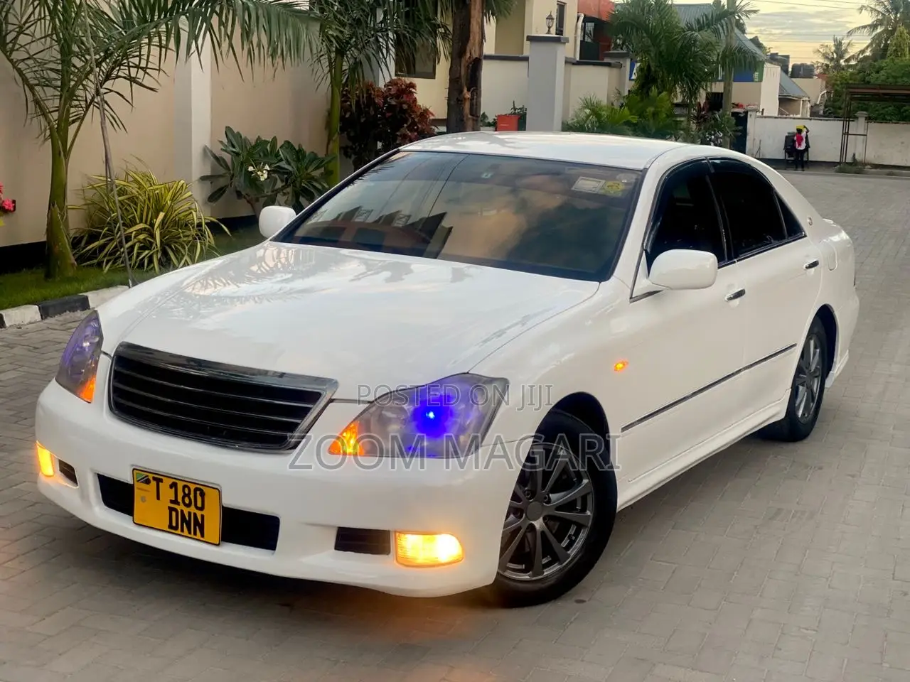 Toyota Crown Royale 2005 Pearl