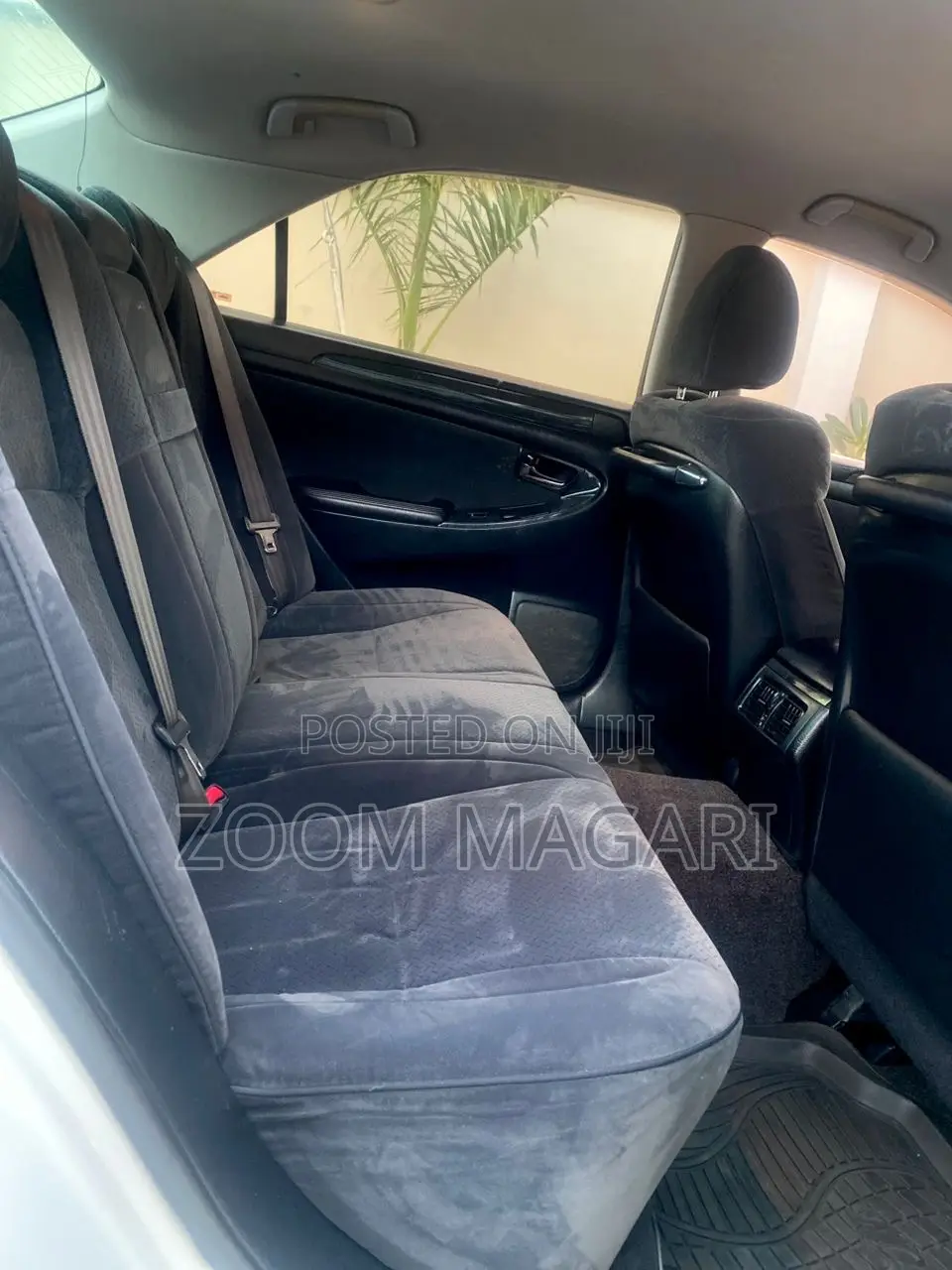 Toyota Crown Royale 2005 Pearl