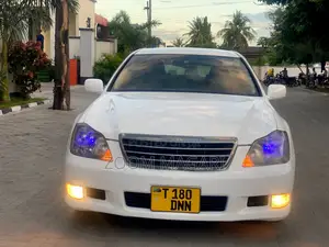 Toyota Crown Royale 2005 Pearl