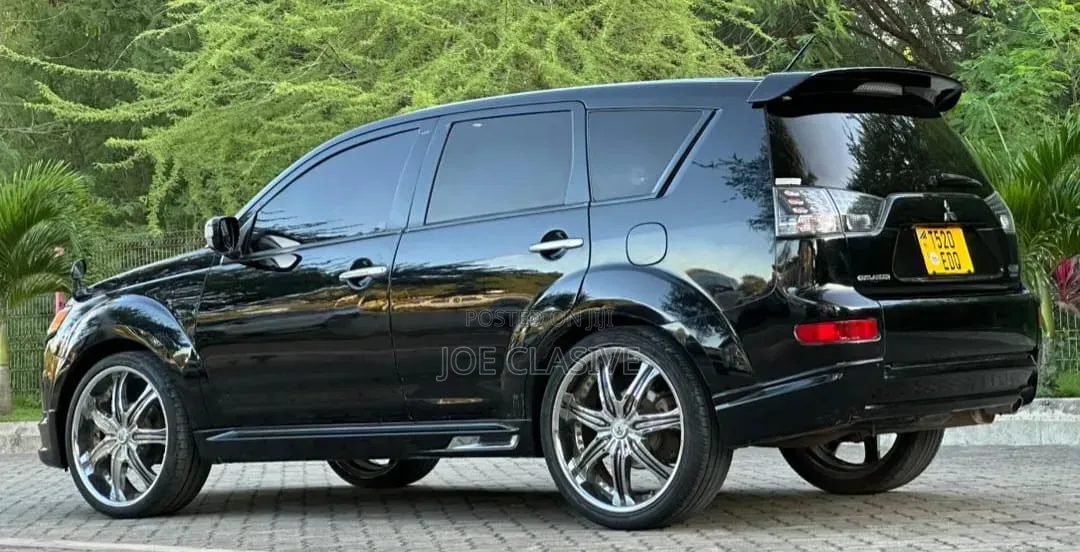 Mitsubishi Outlander 2.4 GLS Automatic 2008 Black