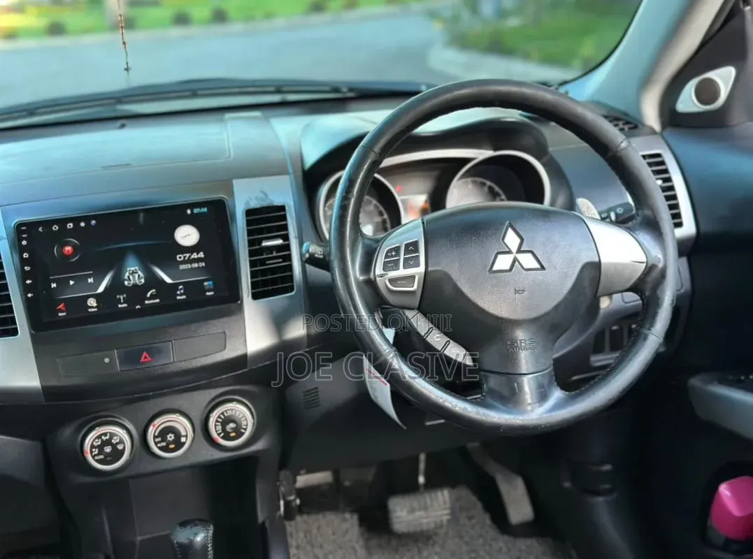 Mitsubishi Outlander 2.4 GLS Automatic 2008 Black