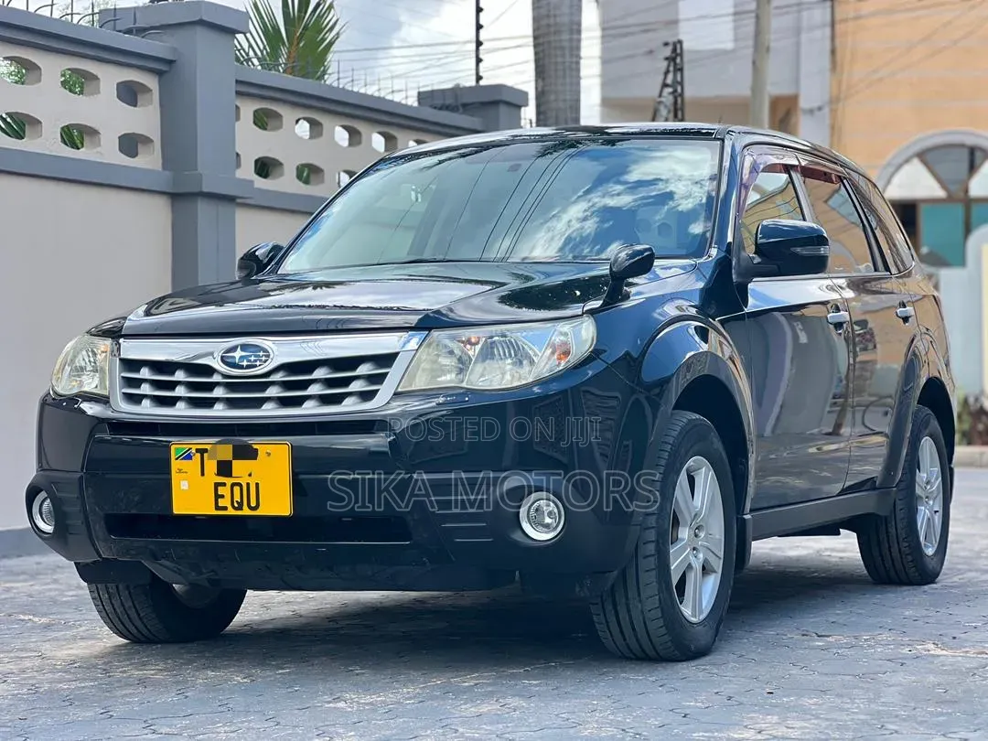 Subaru Forester 2011 Black