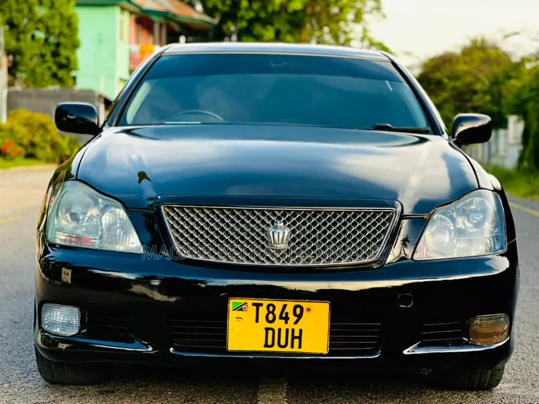 Toyota Crown Royale 2005 Black