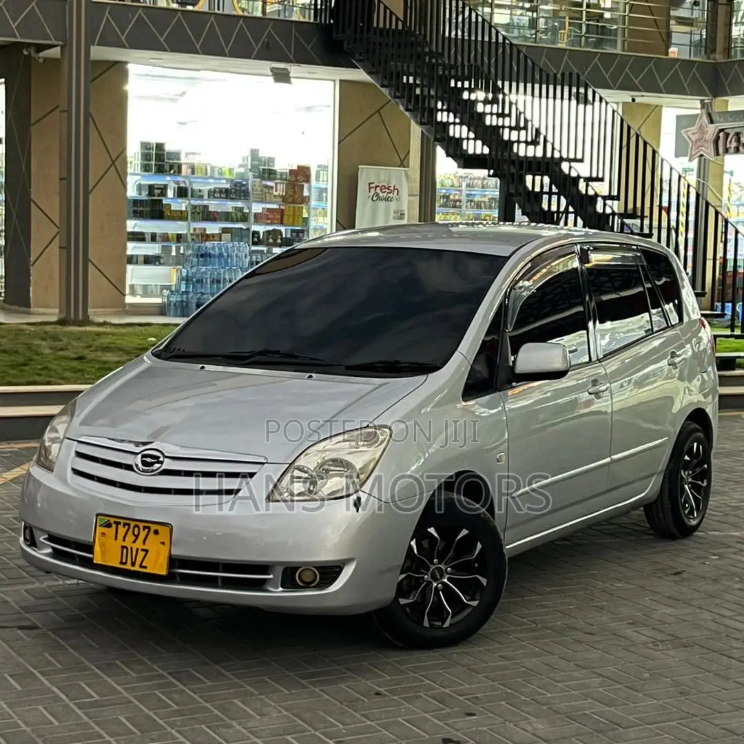 Toyota Corolla Spacio 2004 Silver