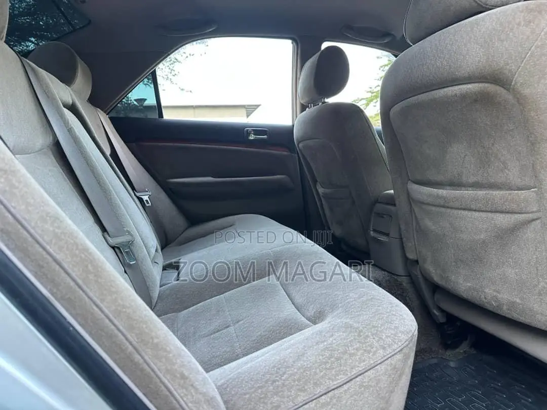 Toyota Mark II 1990 Silver