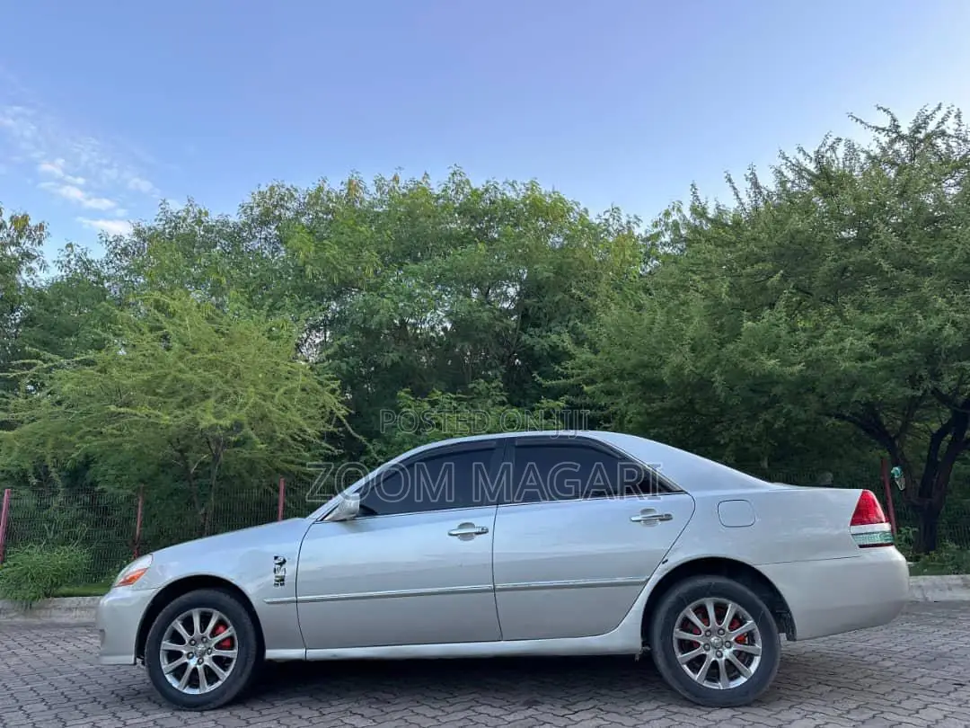 Toyota Mark II 1990 Silver