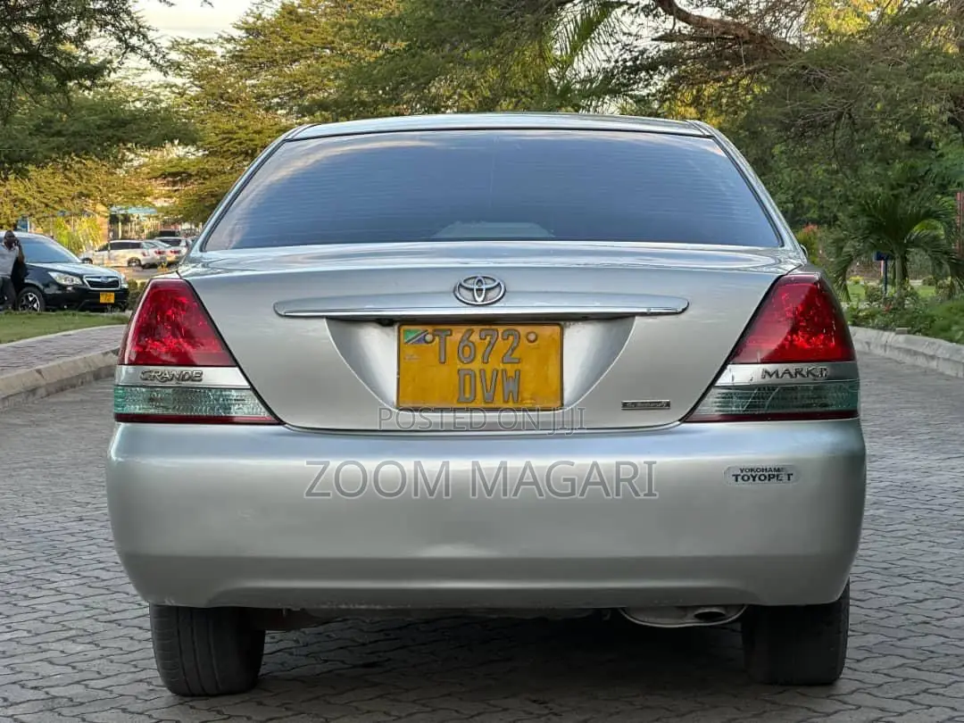 Toyota Mark II 1990 Silver