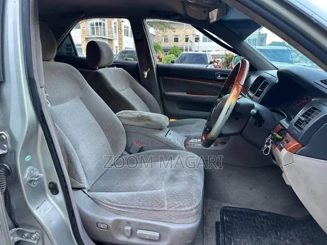 Toyota Mark II 1990 Silver