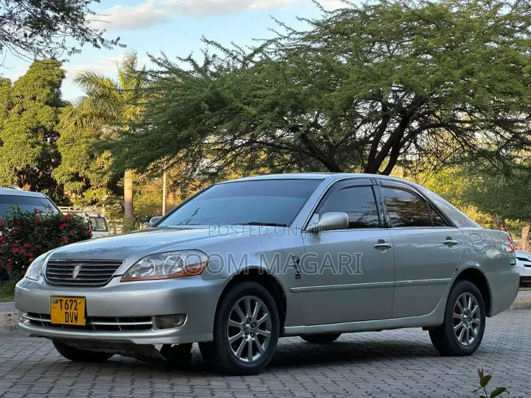 Toyota Mark II 1990 Silver