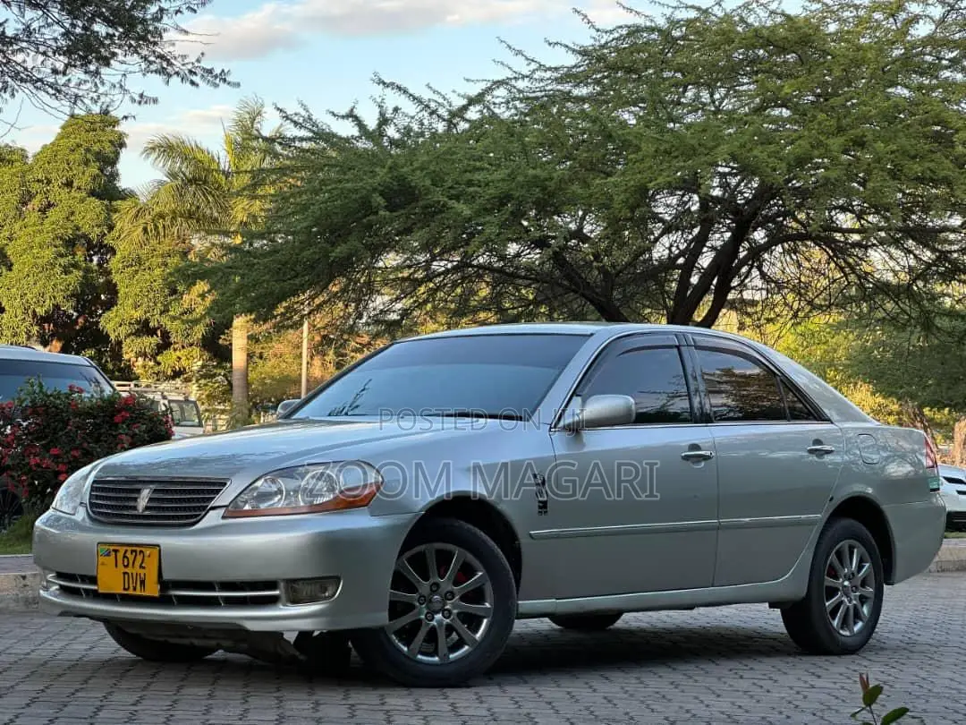 Toyota Mark II 1990 Silver