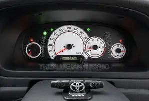 Toyota Noah 2001 White