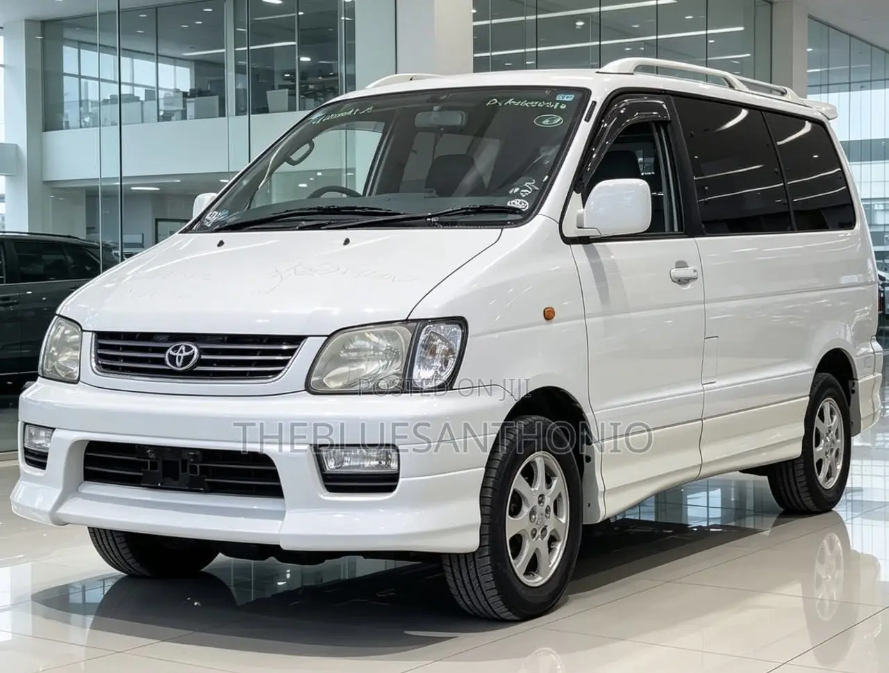 Toyota Noah 2001 White