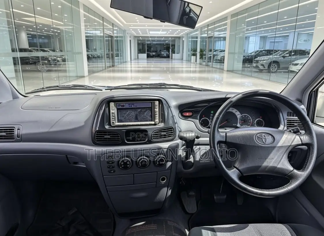 Toyota Noah 2001 White
