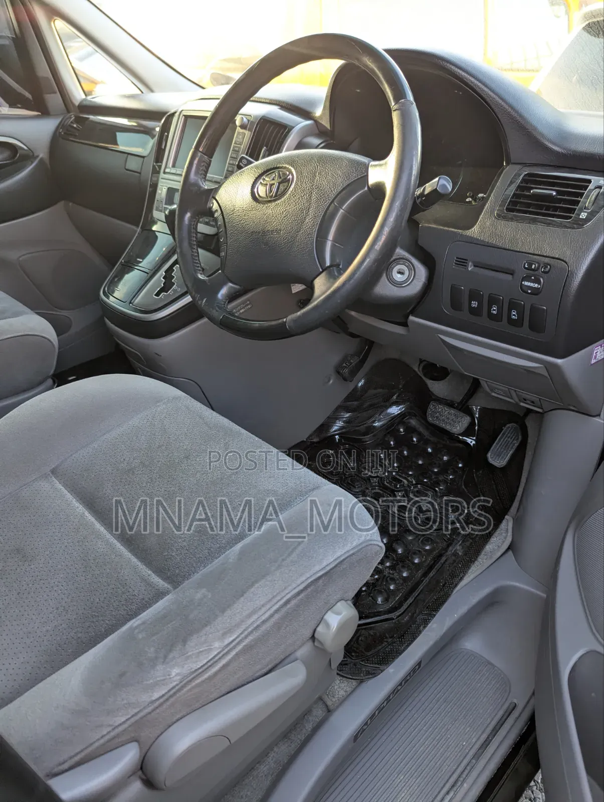 Toyota Alphard 2.4 Petrol FWD 2007 Black