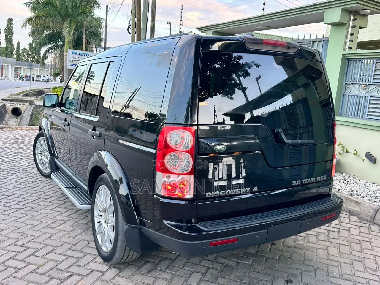 Land Rover Discovery 2011 Black