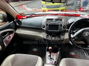Toyota Vanguard 2009 Silver