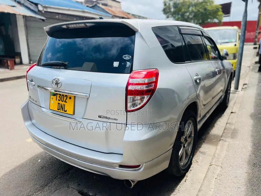 Toyota Vanguard 2009 Silver