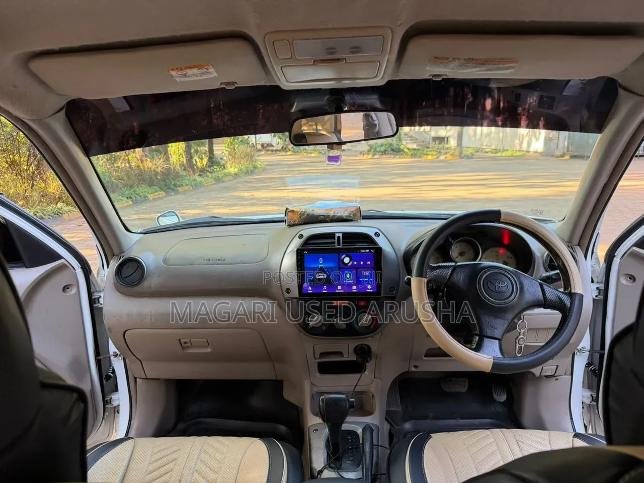 Toyota RAV4 2002 White