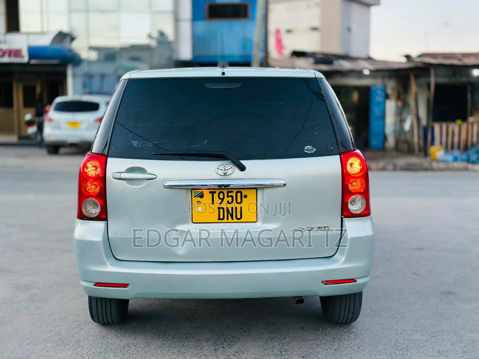 Toyota Raum 2007 Silver