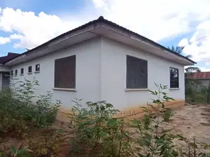 Nyumba Inauzwa, Ipo Mbagara Nzasa. Pia Ina Frame 8