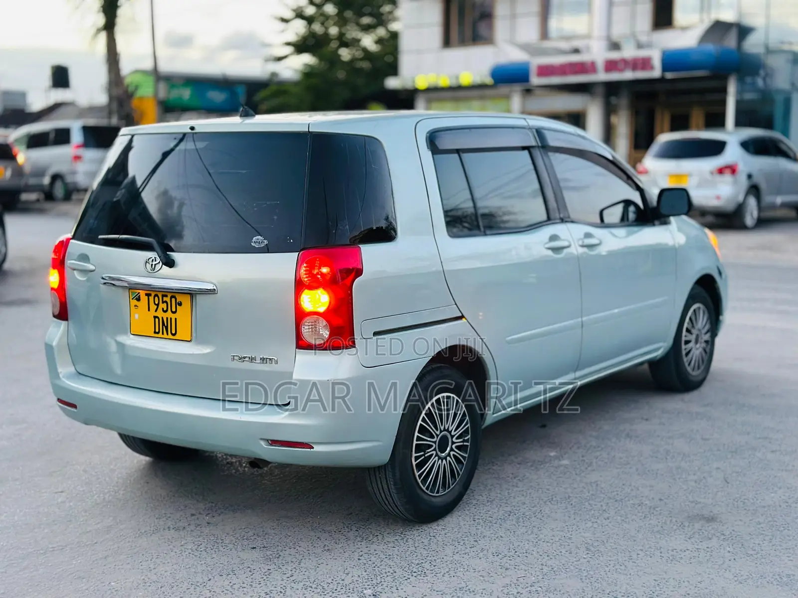 Toyota Raum 2007 Silver