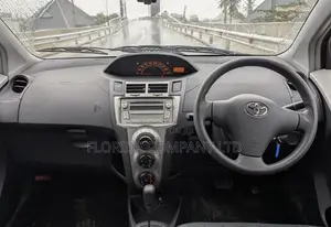 Toyota Vitz 2010 Black