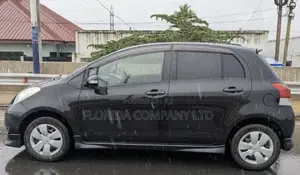 Toyota Vitz 2010 Black