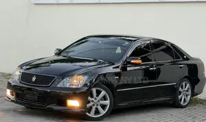 Toyota Crown Royale 2005